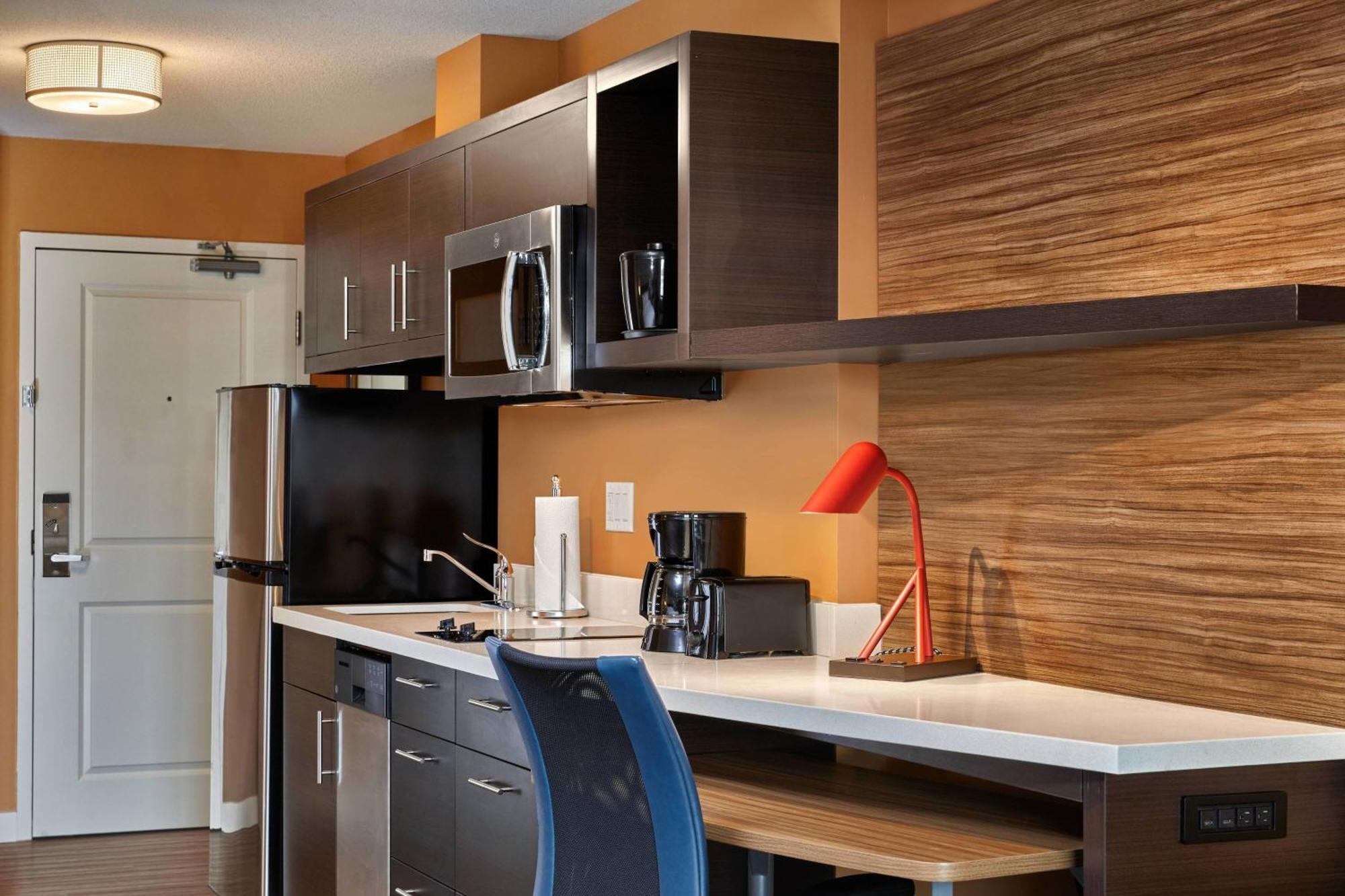 Towneplace Suites By Marriott Fort Mcmurray Eksteriør bilde