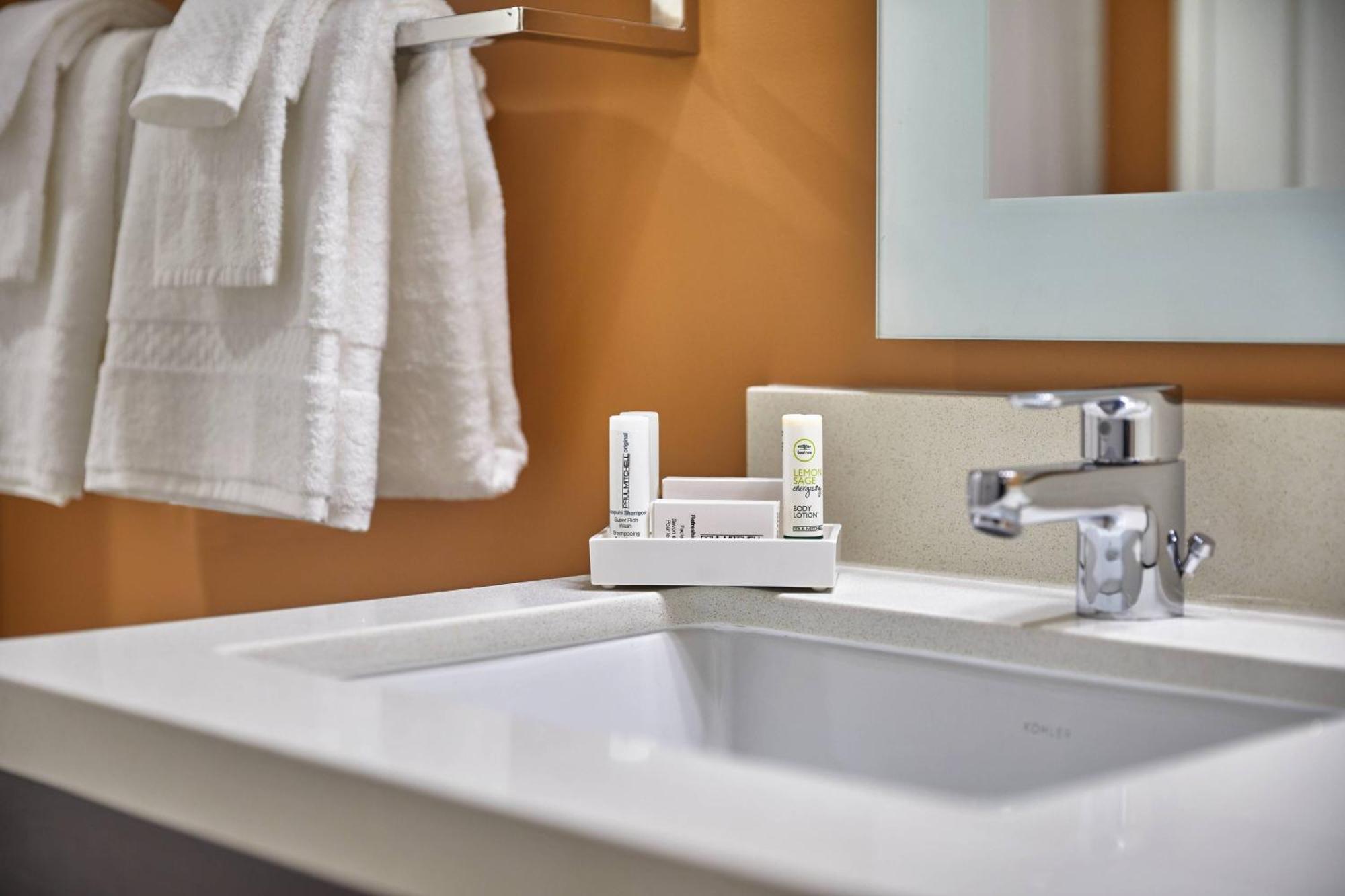 Towneplace Suites By Marriott Fort Mcmurray Eksteriør bilde