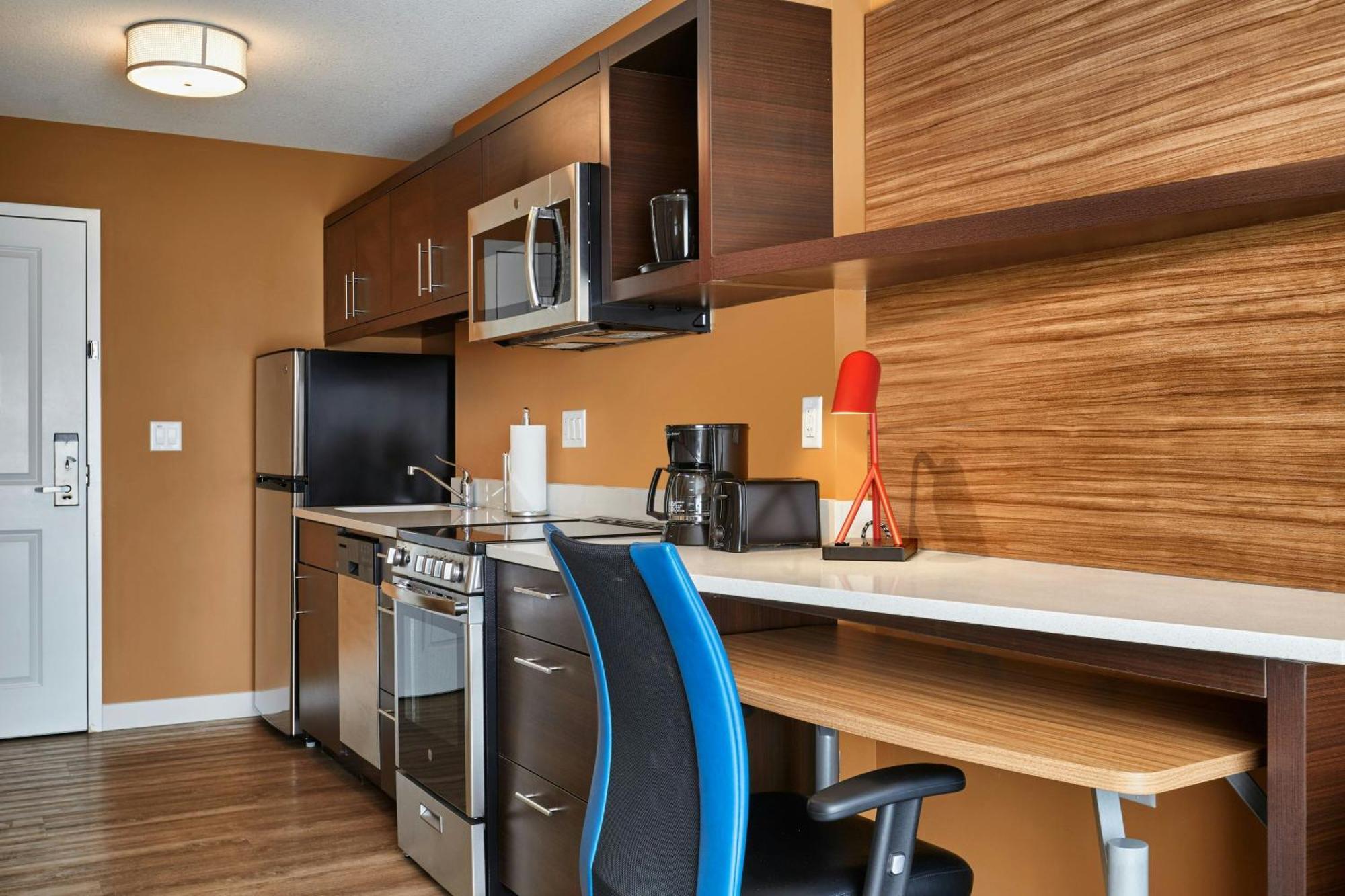 Towneplace Suites By Marriott Fort Mcmurray Eksteriør bilde